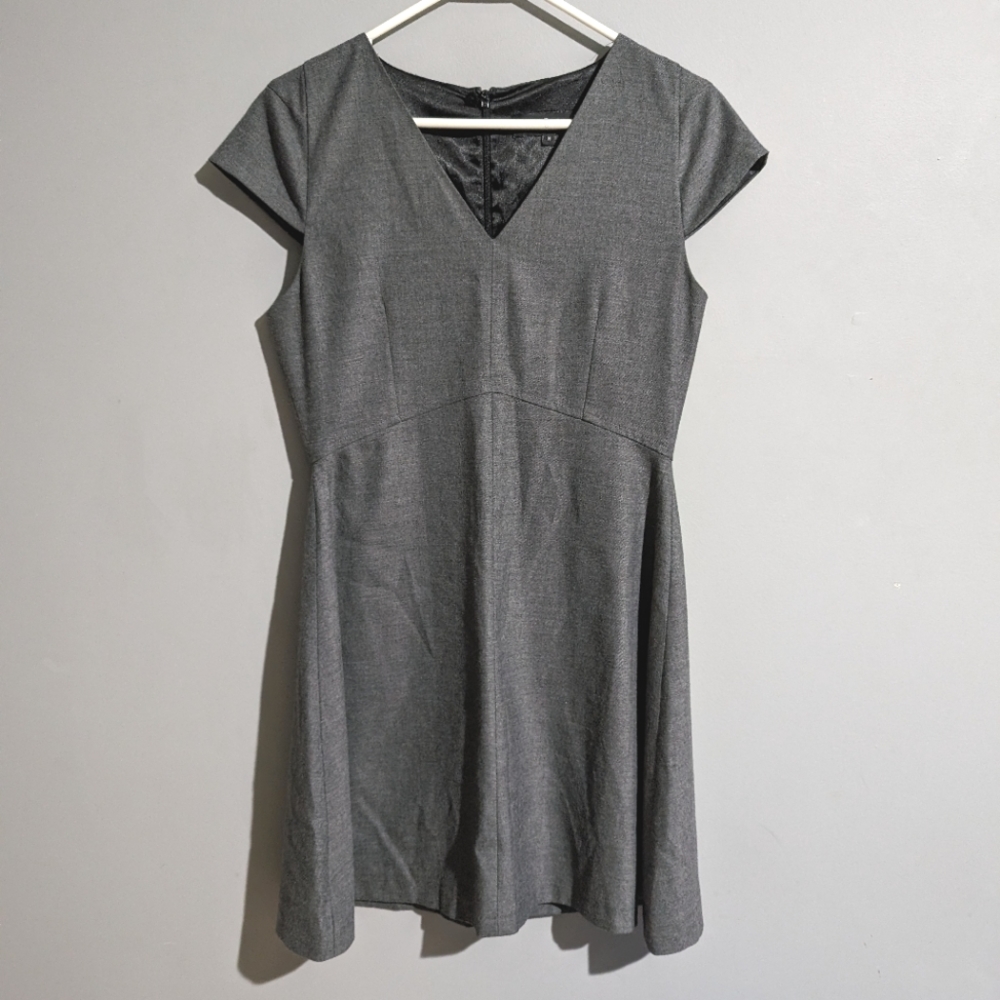 Icōne Grey cap sleeve midi dress size M